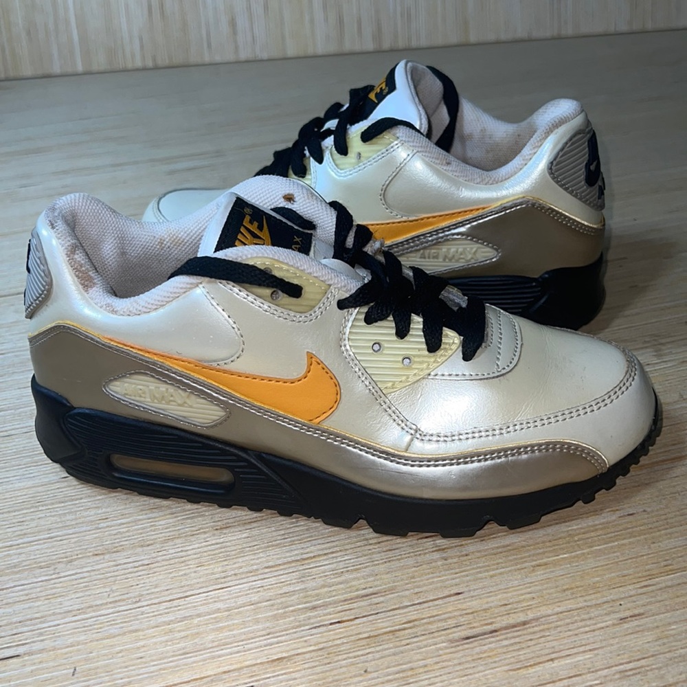 Vintage Nike Air Max 90 Summit White Black Yellow GS Size 5.5 Rare